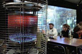 На терасах кафе та ресторанів Барселони заборонять газові обігрівачі