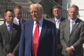 Дональд Трамп заморозив мита для більшості країн