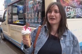 У Лондоні настало літо, і на вулиці знову виїхали фургончики з морозивом