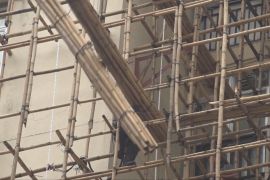 Гонконг замінює бамбукові будівельні риштовання на металеві