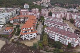Щонайменше чотири людини загинуло внаслідок повені на курорті в Болгарії
