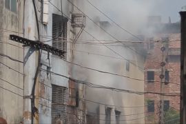 Токсичний газ і замкнені двері стали причиною загибелі людей під час пожежі в Бангладеш