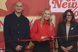 Акторка Діана Крюгер відкрила різдвяну вітрину універмагу Printemps в Парижі
