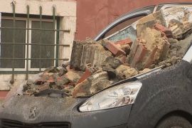 Португальці стоять у черзі по черепицю після шторму