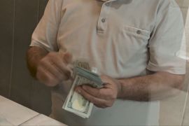 США зупинили постачання доларів до Іраку: в Багдаді зростають ціни та паніка