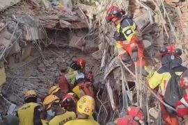 У Венесуелі через кілька днів після землетрусу з-під завалів витягли 12-річну дитину
