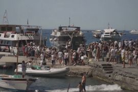 Амальфітанське узбережжя Італії заполонили туристи