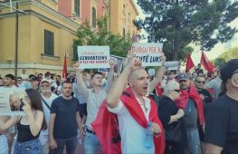Албанці протестують проти будівництва курорту поряд із заповідником