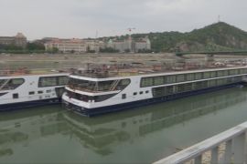 На Дунаї через низький рівень води заблоковані круїзні судна