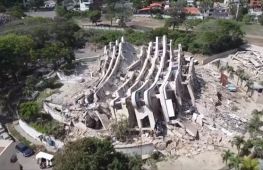 У Венесуелі порт перетворили на морг: жертв землетрусу – вже 2295